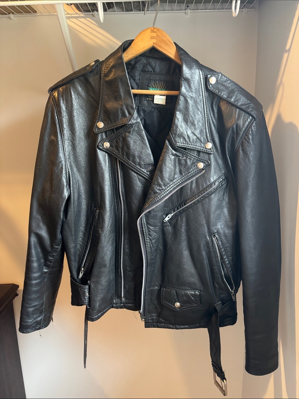 Peerless Vintage Black Leather Perfecto Biker Jacket M Made in Canada